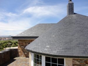 Varios trabajos de cubiertas de pizarra